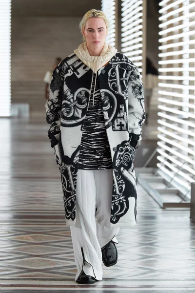 Look 21